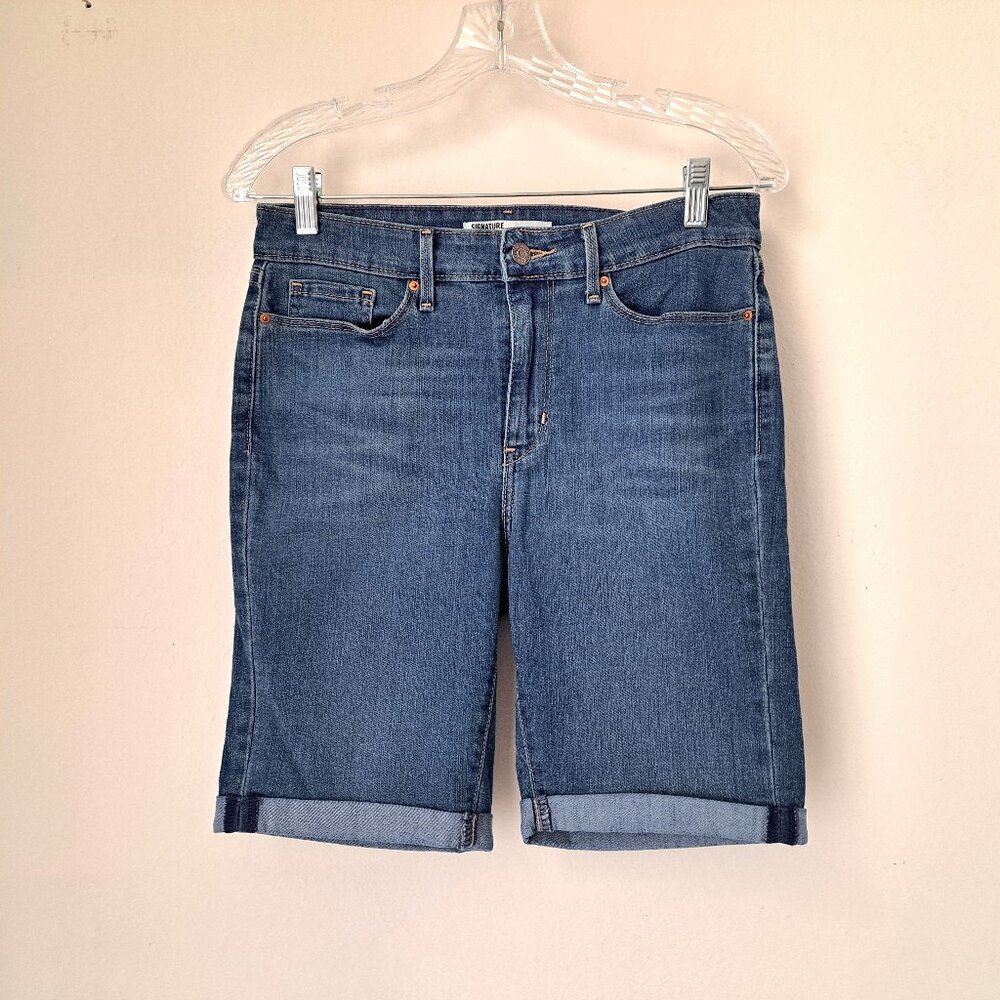 Signature by Levi Strauss Women's Bermudas Shorts Mid Blue Size 6 w28